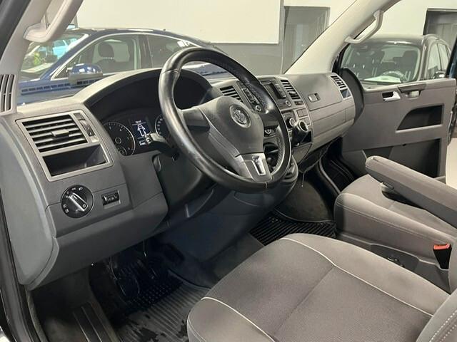 Volkswagen Multivan 2.0 TDI 140CV Startline 7 POSTI T5