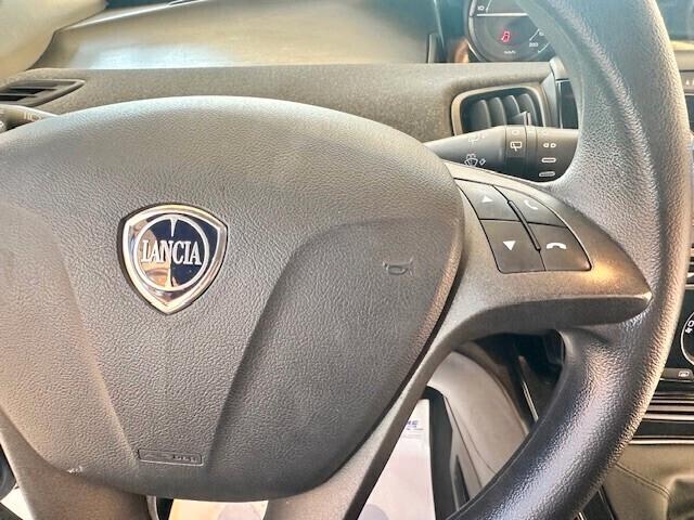 Lancia Ypsilon 1.0 FireFly 5 porte S&S Hybrid Silver Plus