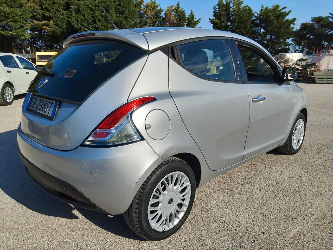 Lancia Ypsilon 1.2 GPL per commercianti