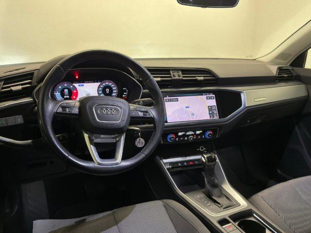 AUDI Q3 35 TDI quattro Business