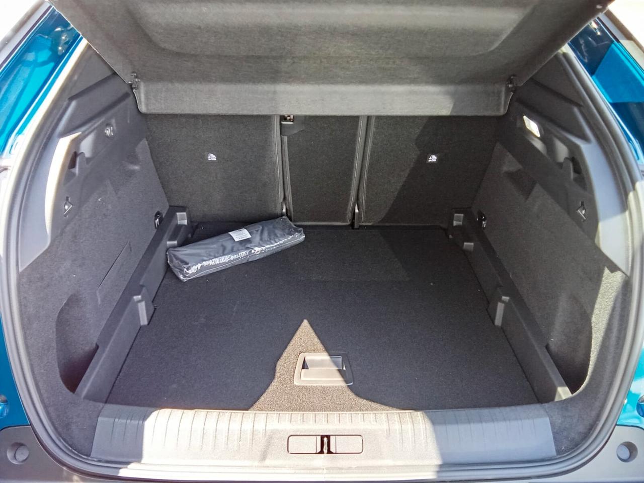 Peugeot 3008 Hybrid 145 e-DCS6 Allure Business
