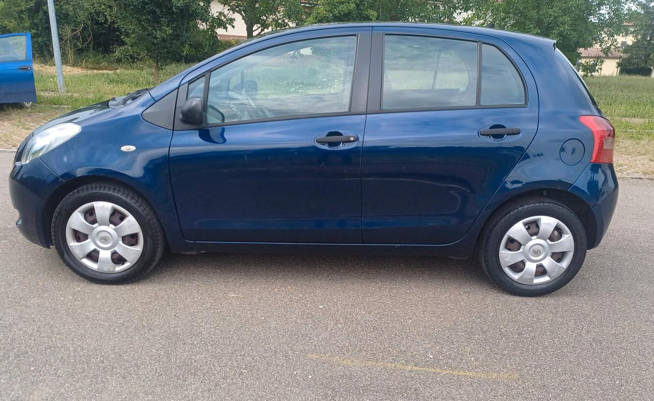 Toyota Yaris 1.3 5 porte Sol