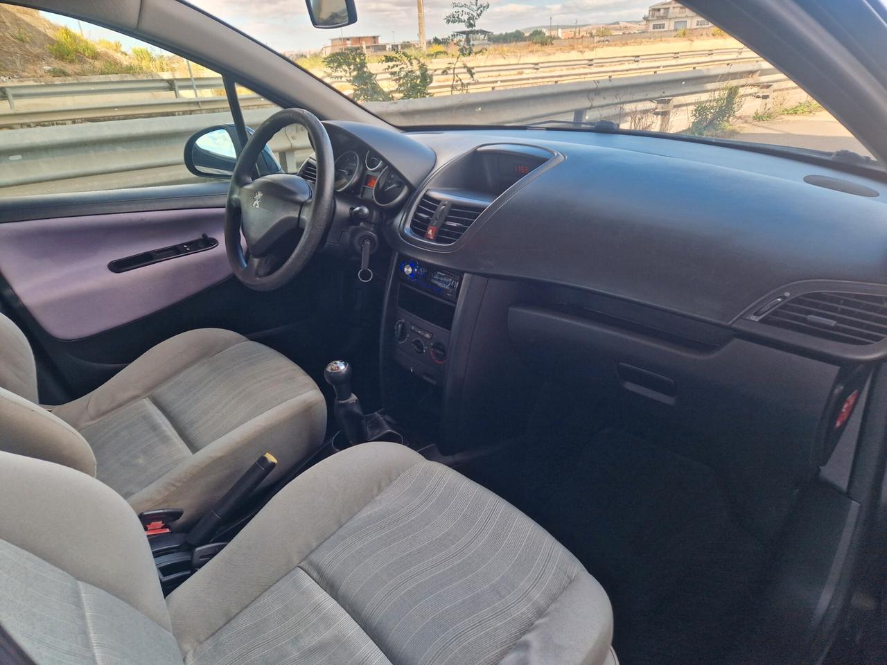 Peugeot 207 1.4 HDi 70CV 5p. X Line