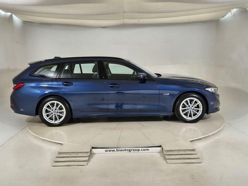 BMW Serie 3 G21 2022 Touring 320e Touring auto