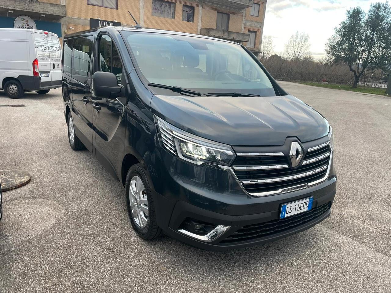 Renault Trafic PASSENGER 9 POSTI X NOLEGGIO