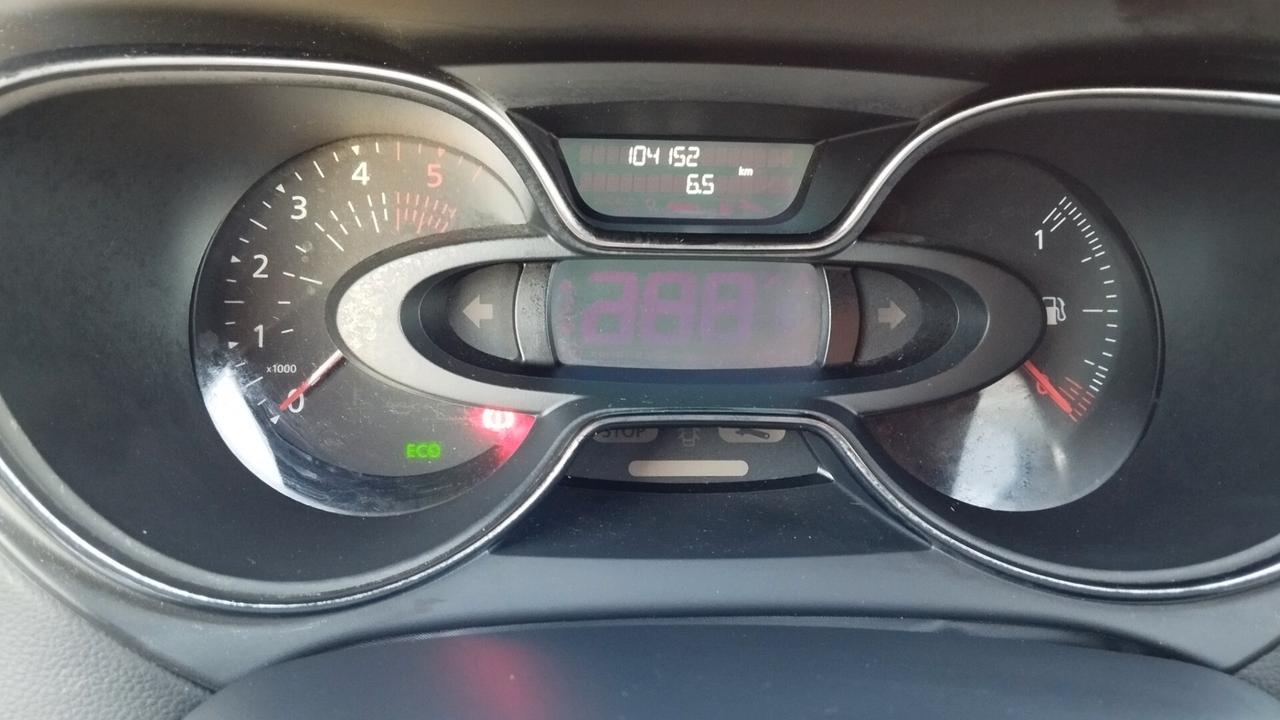 RENAULT CAPTUR 1.5 TDi AUTO-PREZZO PROMO
