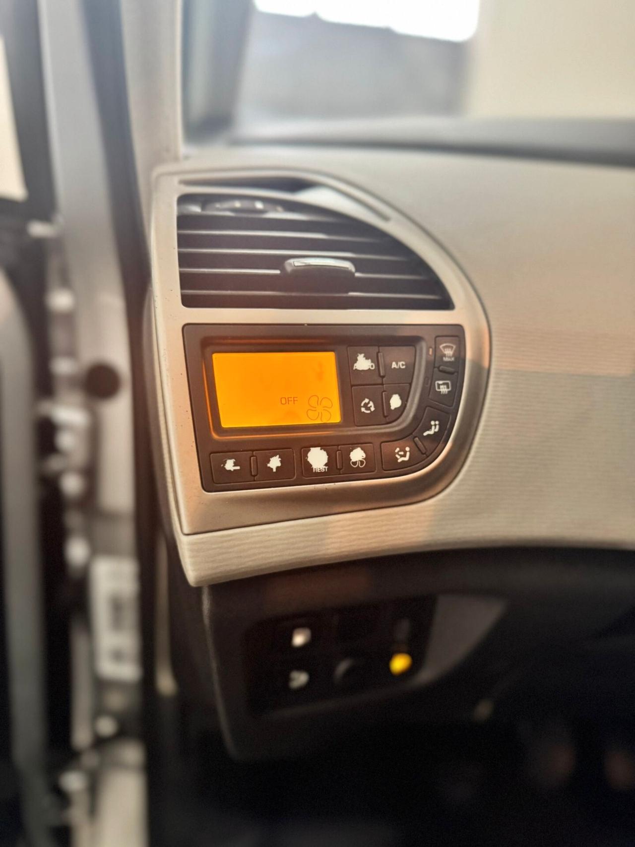 Citroen C4 Picasso 1.6 HDi 110 FAP Elegance