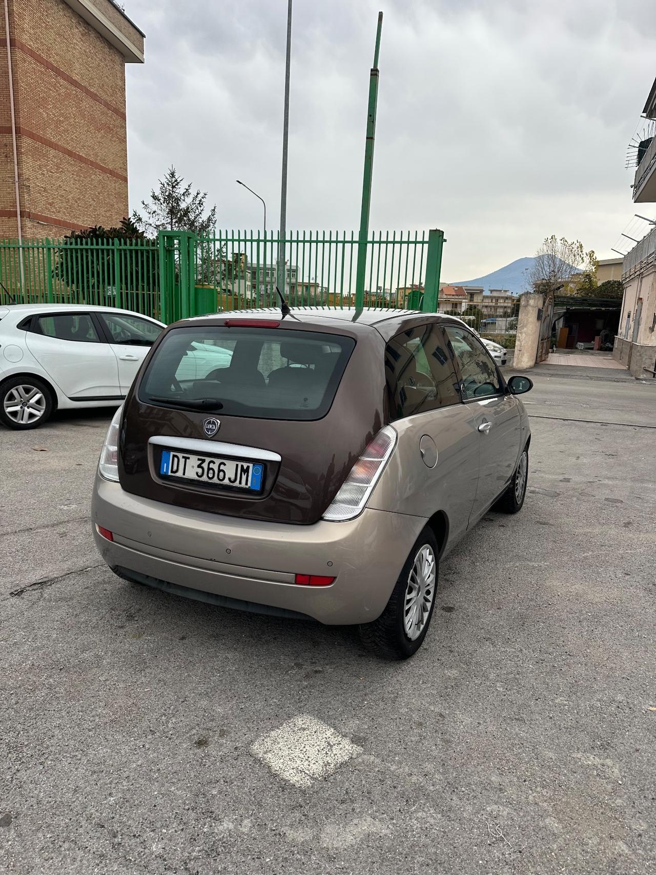 Lancia Ypsilon 1.4 Oro Ecochic GPL