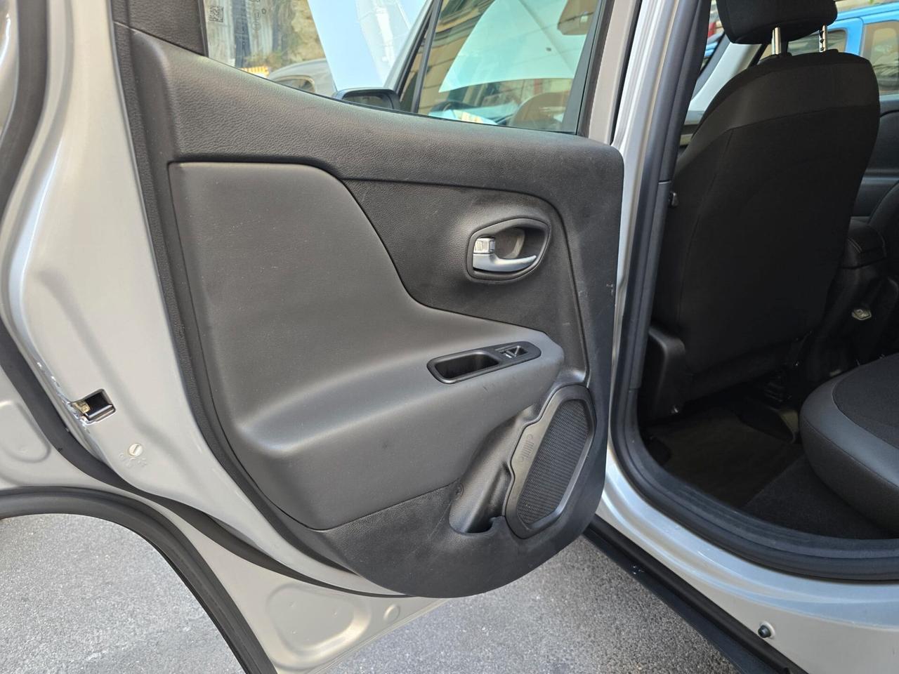 Jeep Renegade 1.3 T4 190CV PHEV 4xe AT6 Limited GANCIO TRAINO