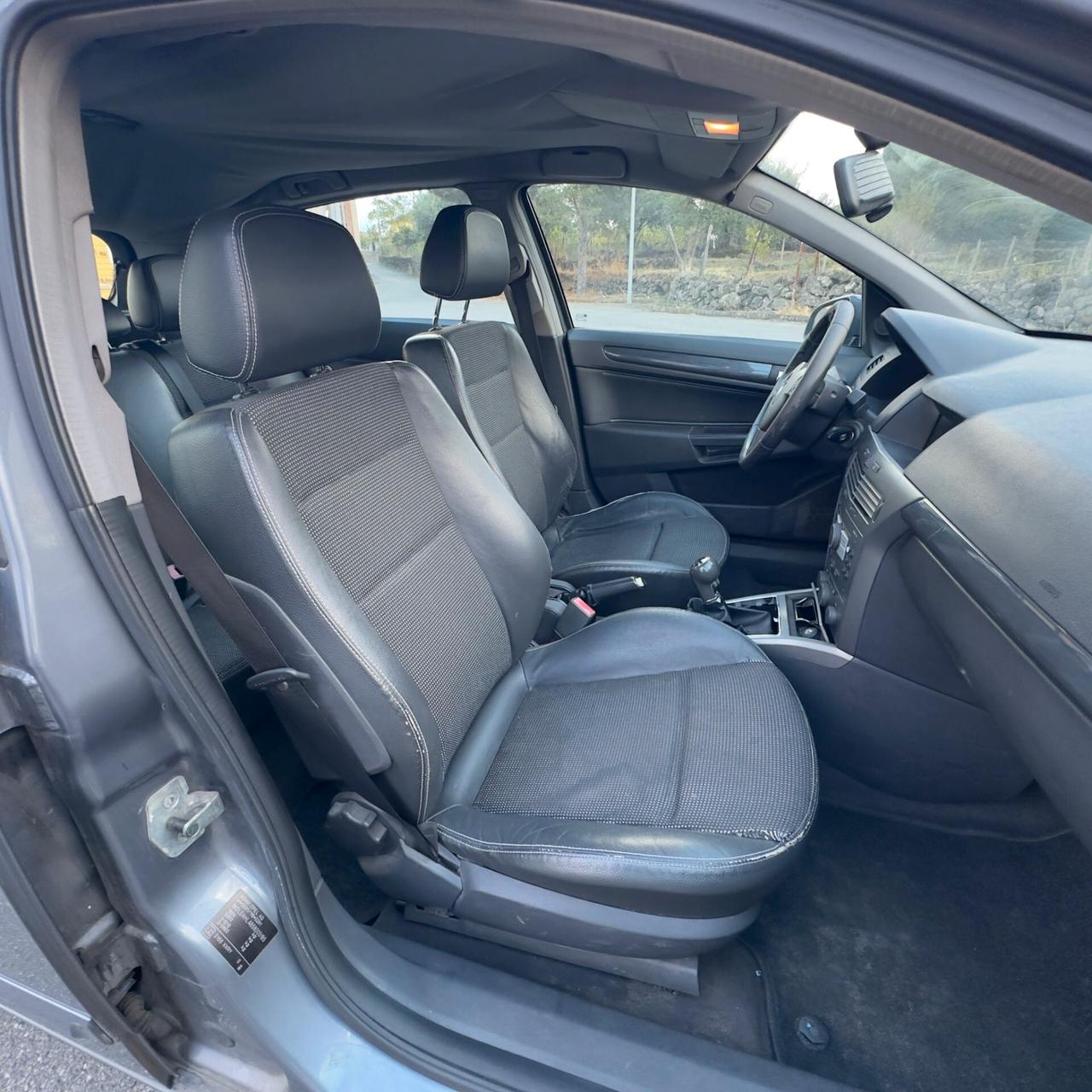 Opel Astra 1.7 CDTI 101CV 5 porte