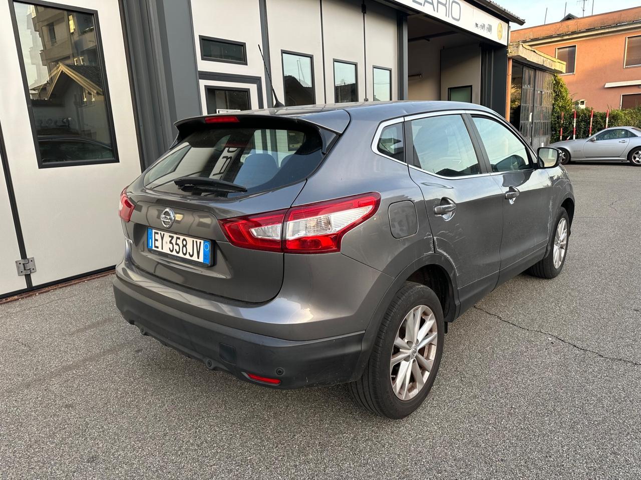 Nissan Qashqai 1.2 DIG-T Business
