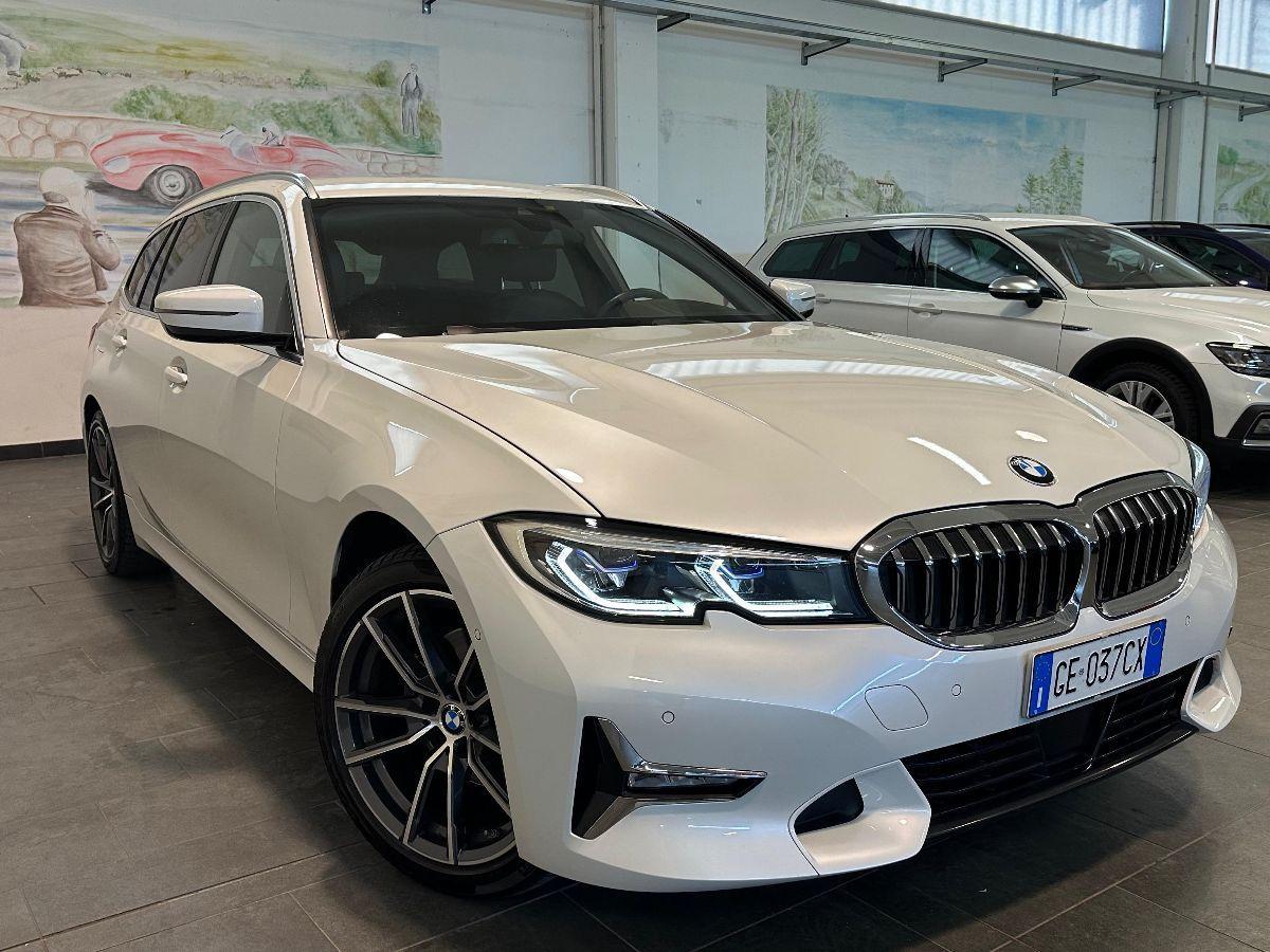 BMW 320d Touring MHEV 48V Luxury - TUTTI TAGLIANDI BMW - RETRO-CAMERA - HEAD UP - FULL