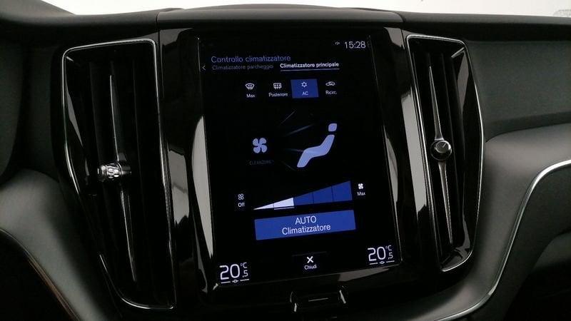 Volvo XC60 2.0 b4 Momentum Pro auto