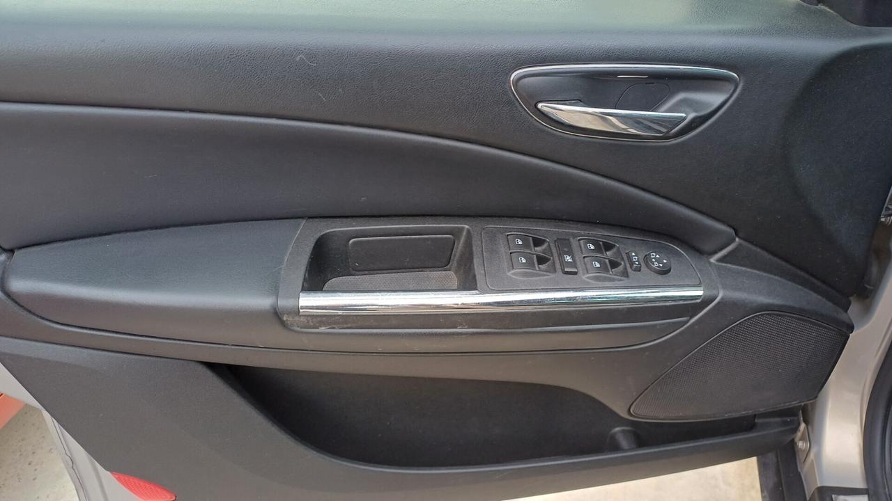 Lancia Delta 1.6 MJT DPF Selectronic Platinum 2012 AUTOMATICA