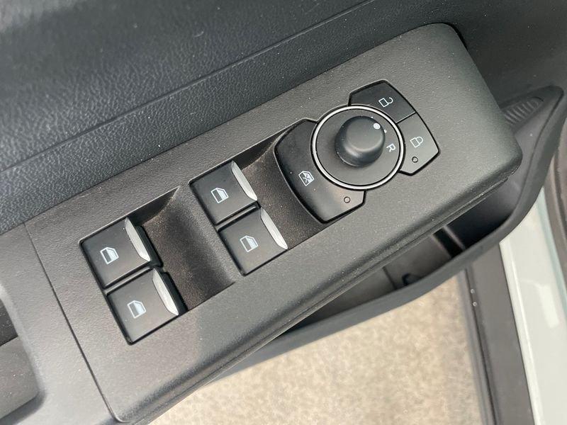 Ford Tourneo Courier 1.0 EcoBoost 125CV Titanium