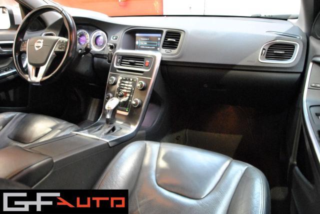 Volvo V60 V60 I 2010 2. R-design * INTERNI IN PELLE *
