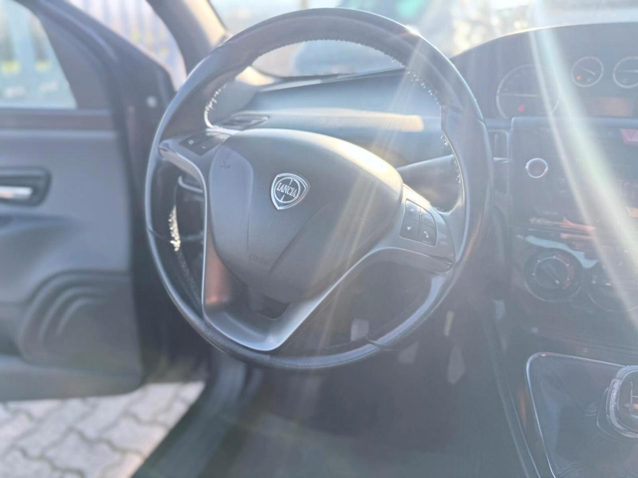 Lancia Ypsilon 1.2 BENZINA 2014 NEOP.