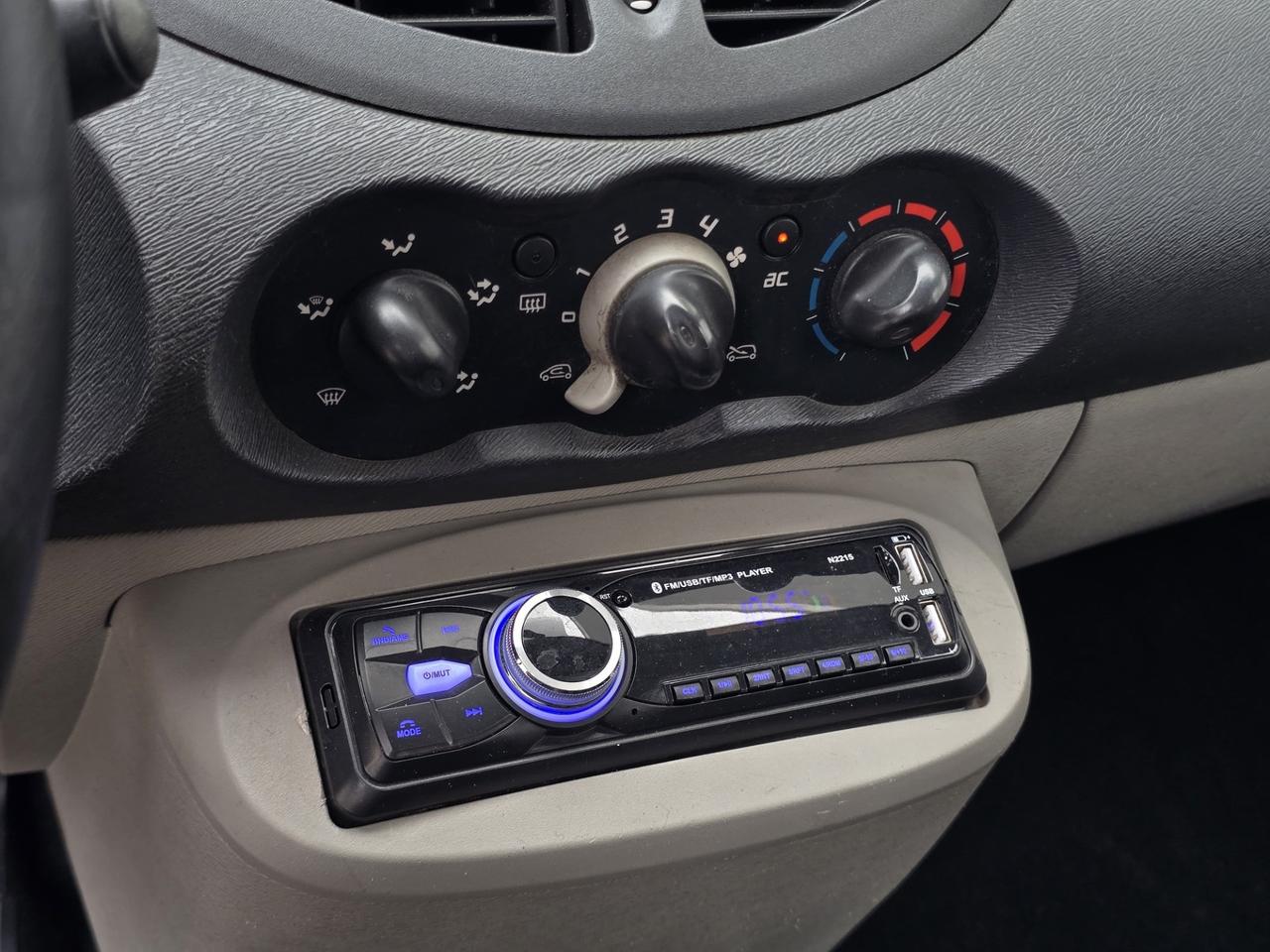 Renault Twingo 1.2i 58cv
