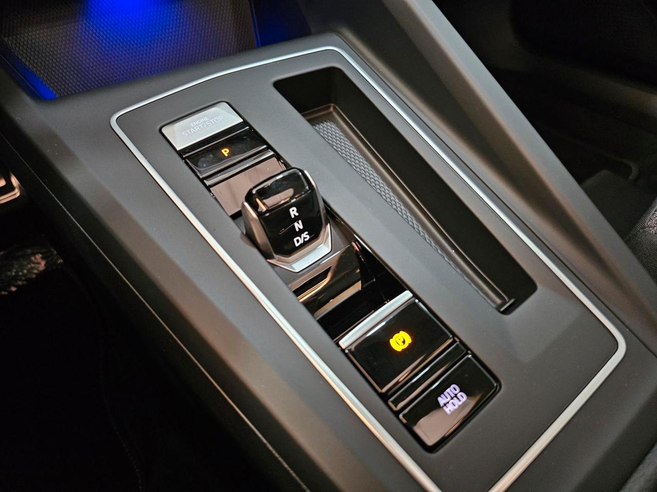 Volkswagen Golf ETSI MOVE LIFE C.16 Tetto Led Matrix Clima3Zone