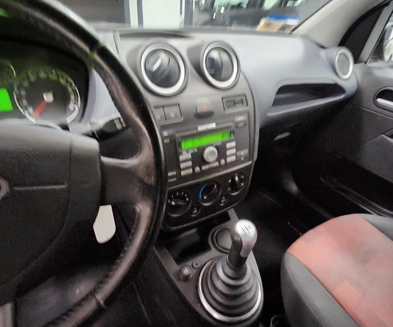 Ford Fiesta 1.4 TDCi 5p. Titanium