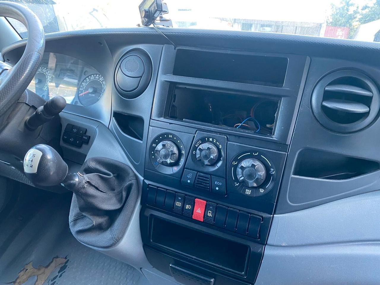 Furgone Iveco Daily 7 posti