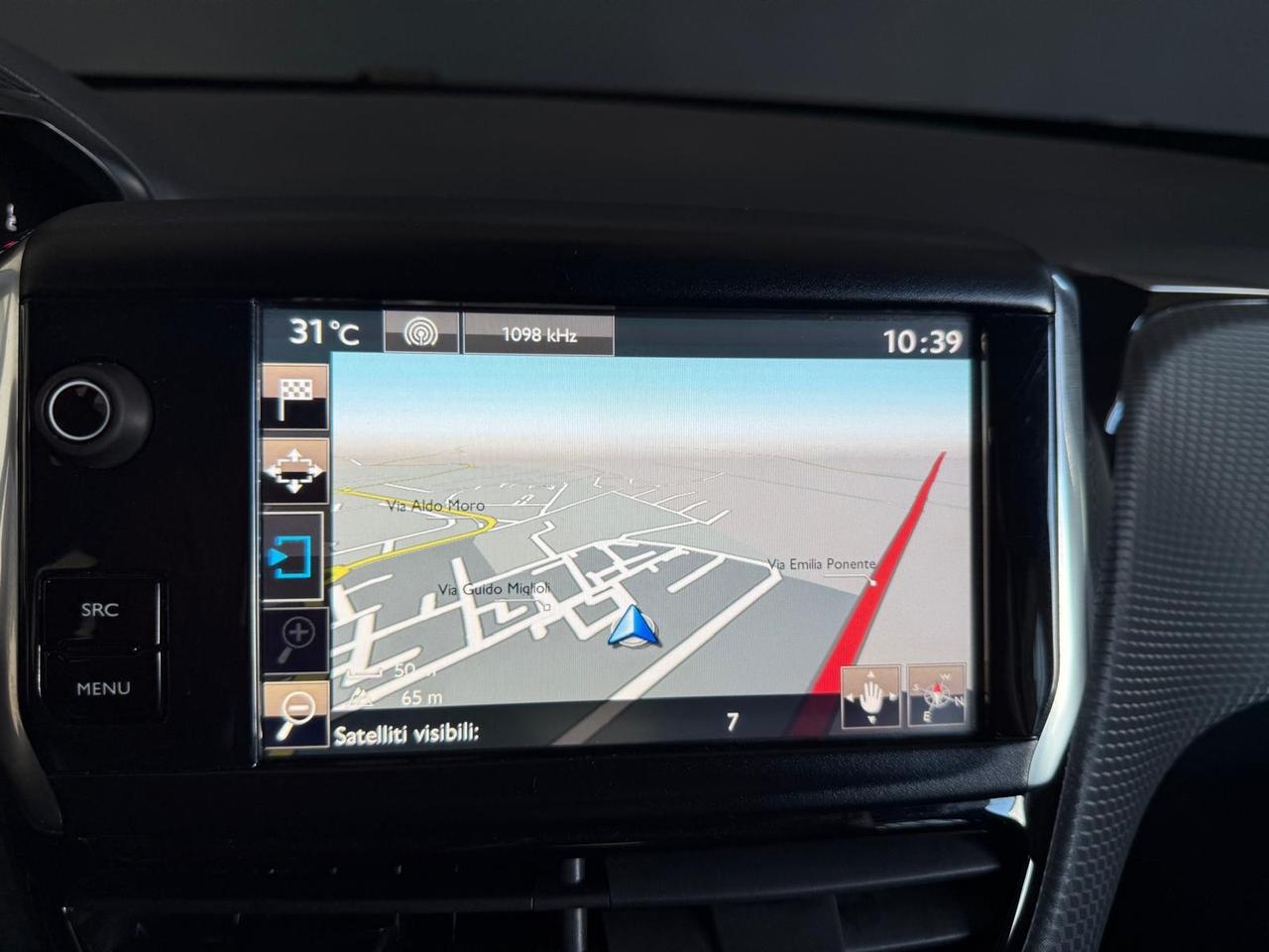 Peugeot 2008 BlueHDi 100 Allure