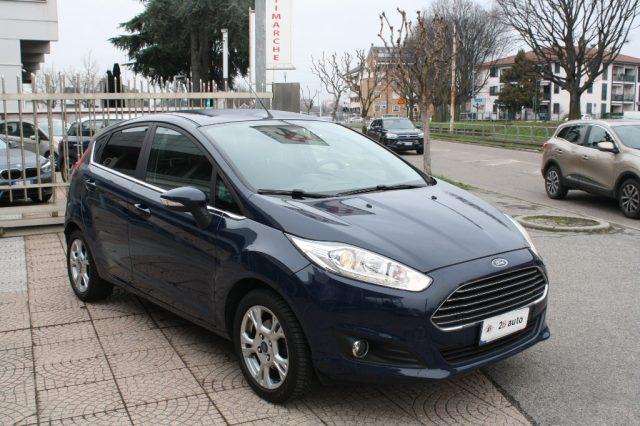 FORD Fiesta 1.0 EcoBoost 100CV 5 porte Black & White Edition