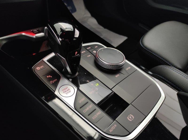 BMW Serie 1 (F40) - M 135i xDrive