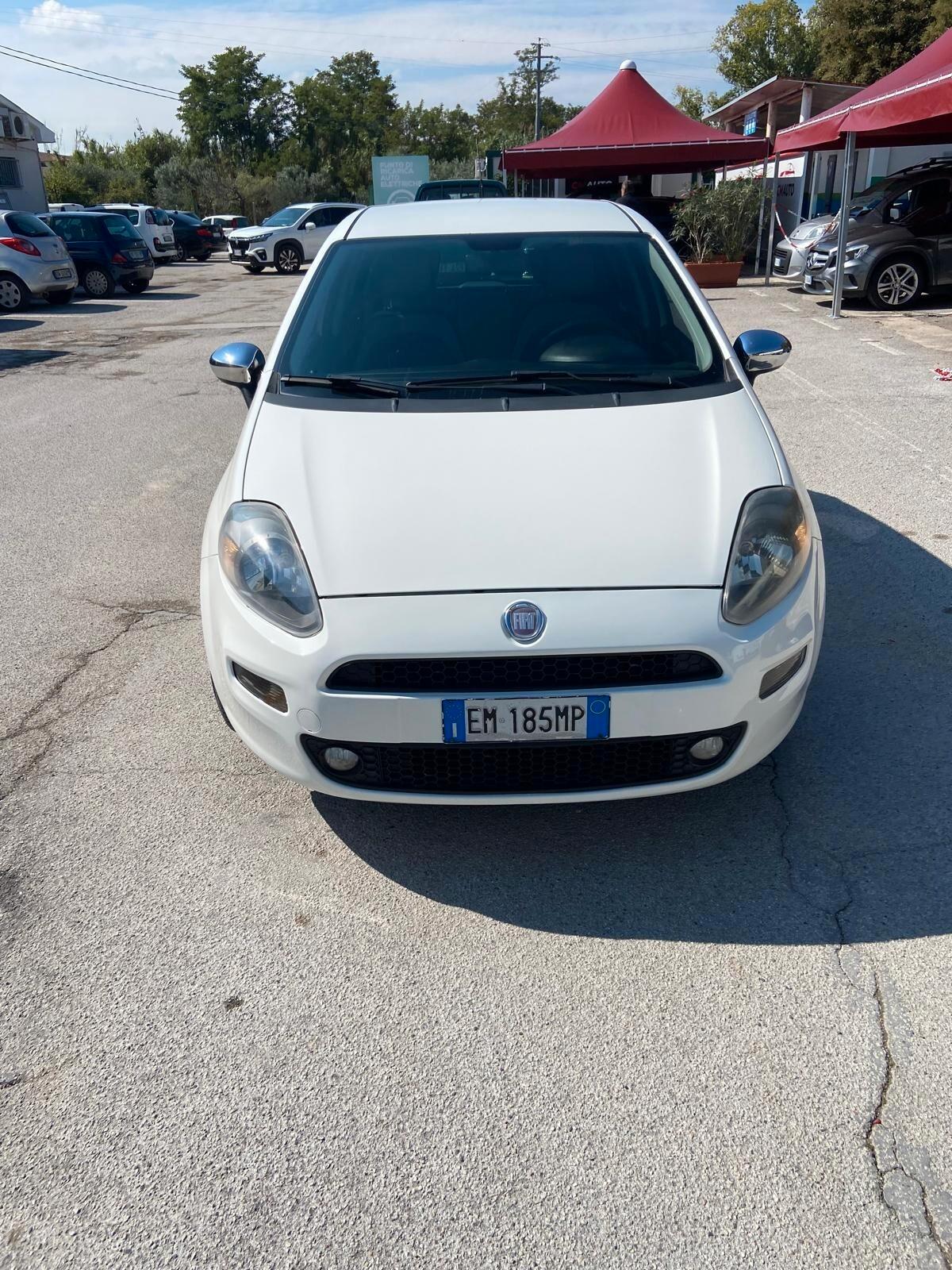 FIAT PUNTO LOUNGE 1.4 GPL DI SERIE