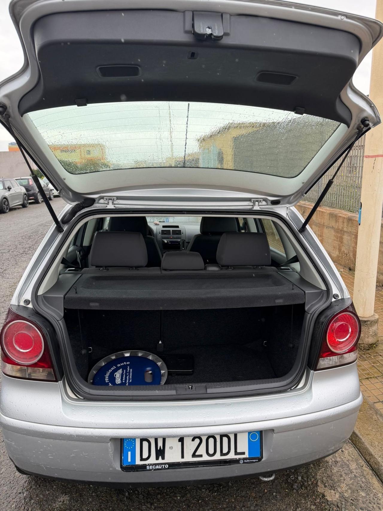 Volkswagen Polo 1.4 Diesel-Neopatentati-Pochi km Percorsi