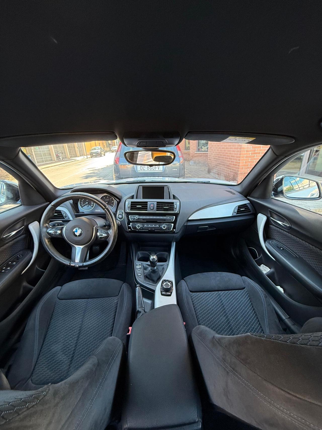 Bmw 116 116d 5p. Urban