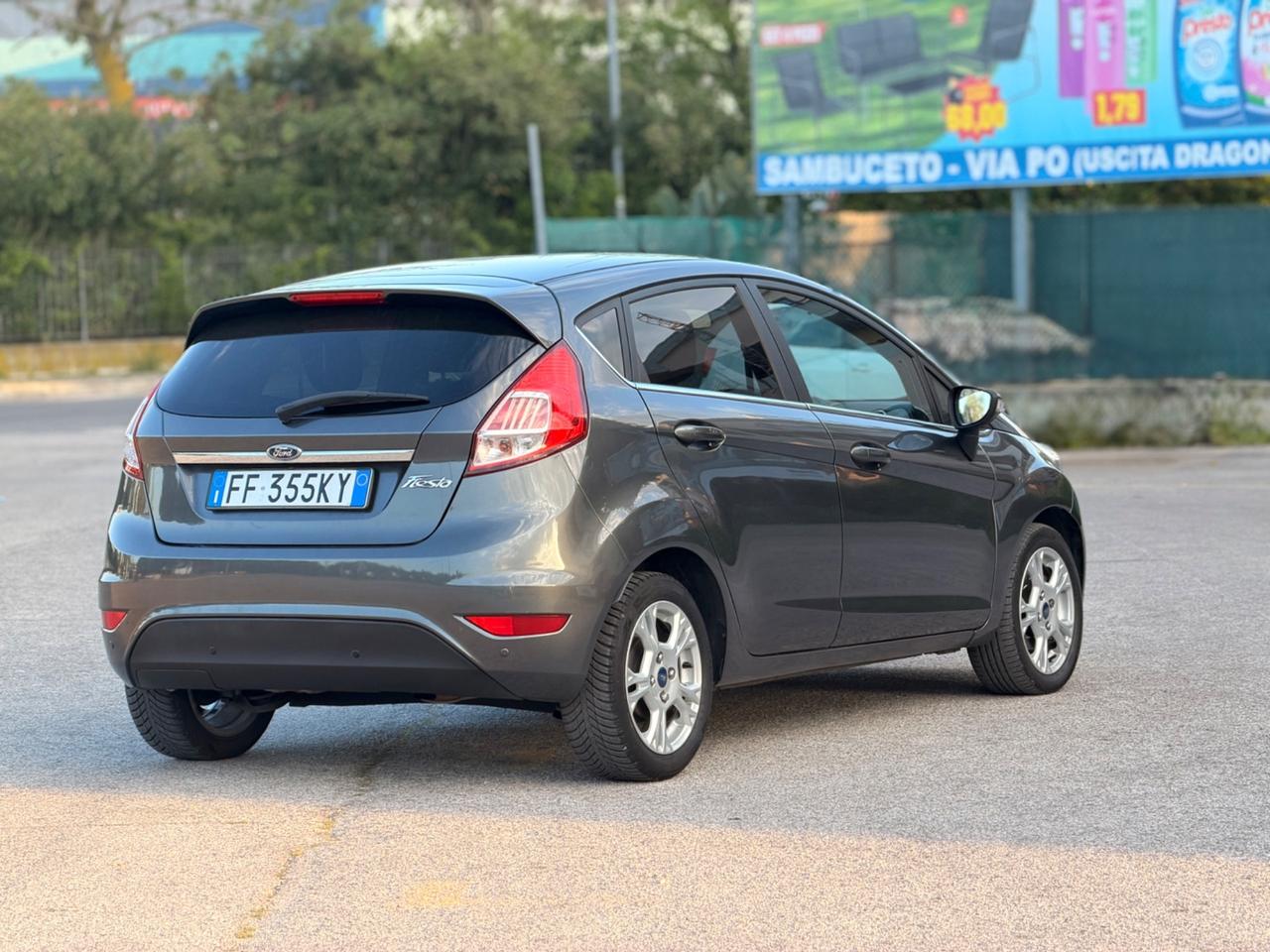 Ford Fiesta 1.5 TDCi 75CV 5 porte Titanium