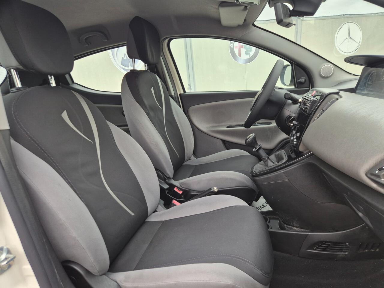 Lancia YPSILON 1.2 69 CV 5 porte RESTAYLING NUOVA FULL