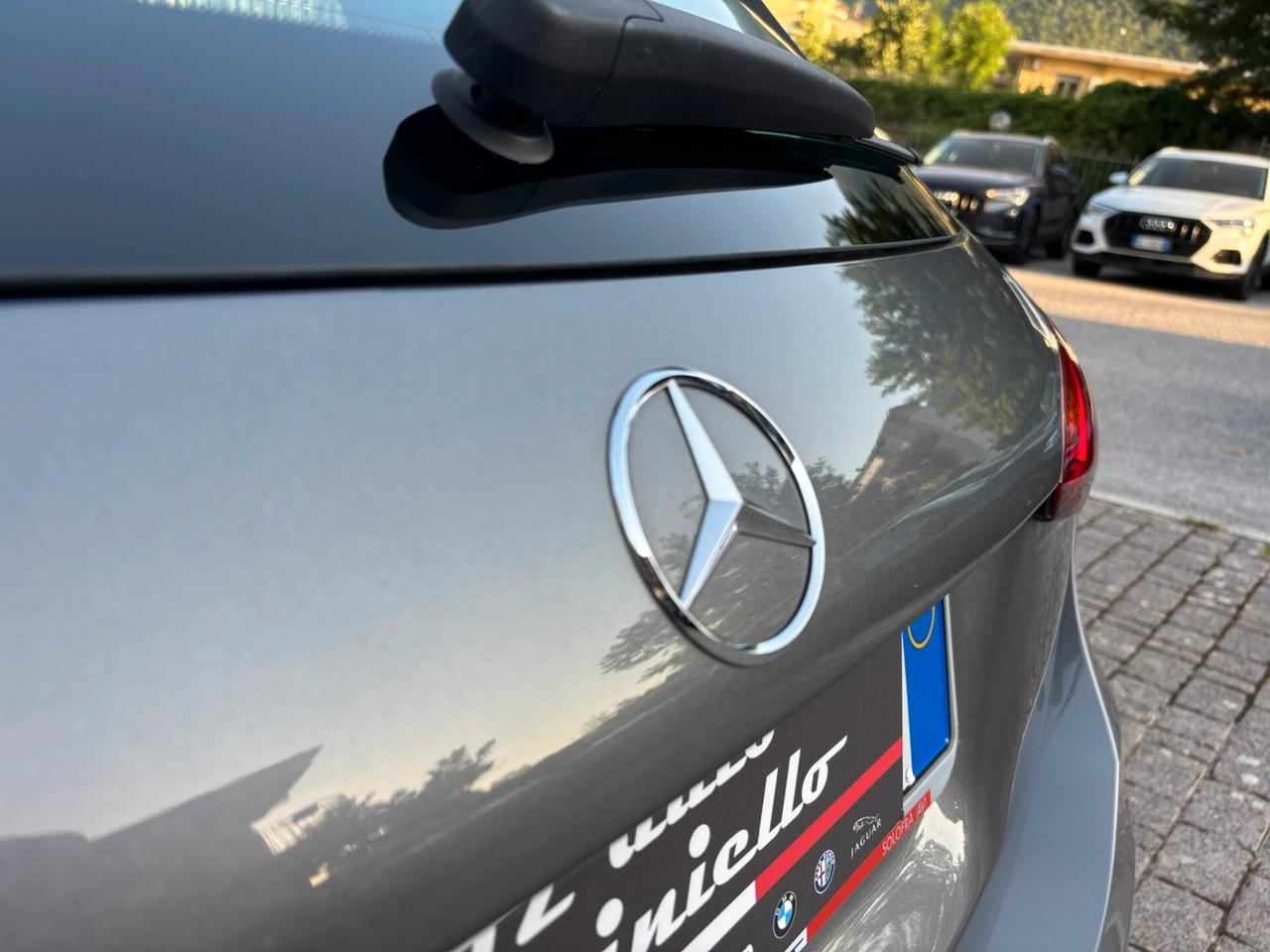 Mercedes-benz A 180 d Automatic Sport FULL LED