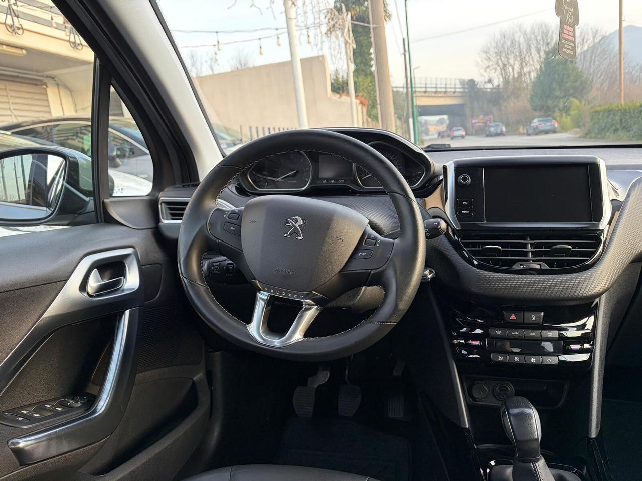 Peugeot 2008 1.6 BlueHDi 100CV Allure