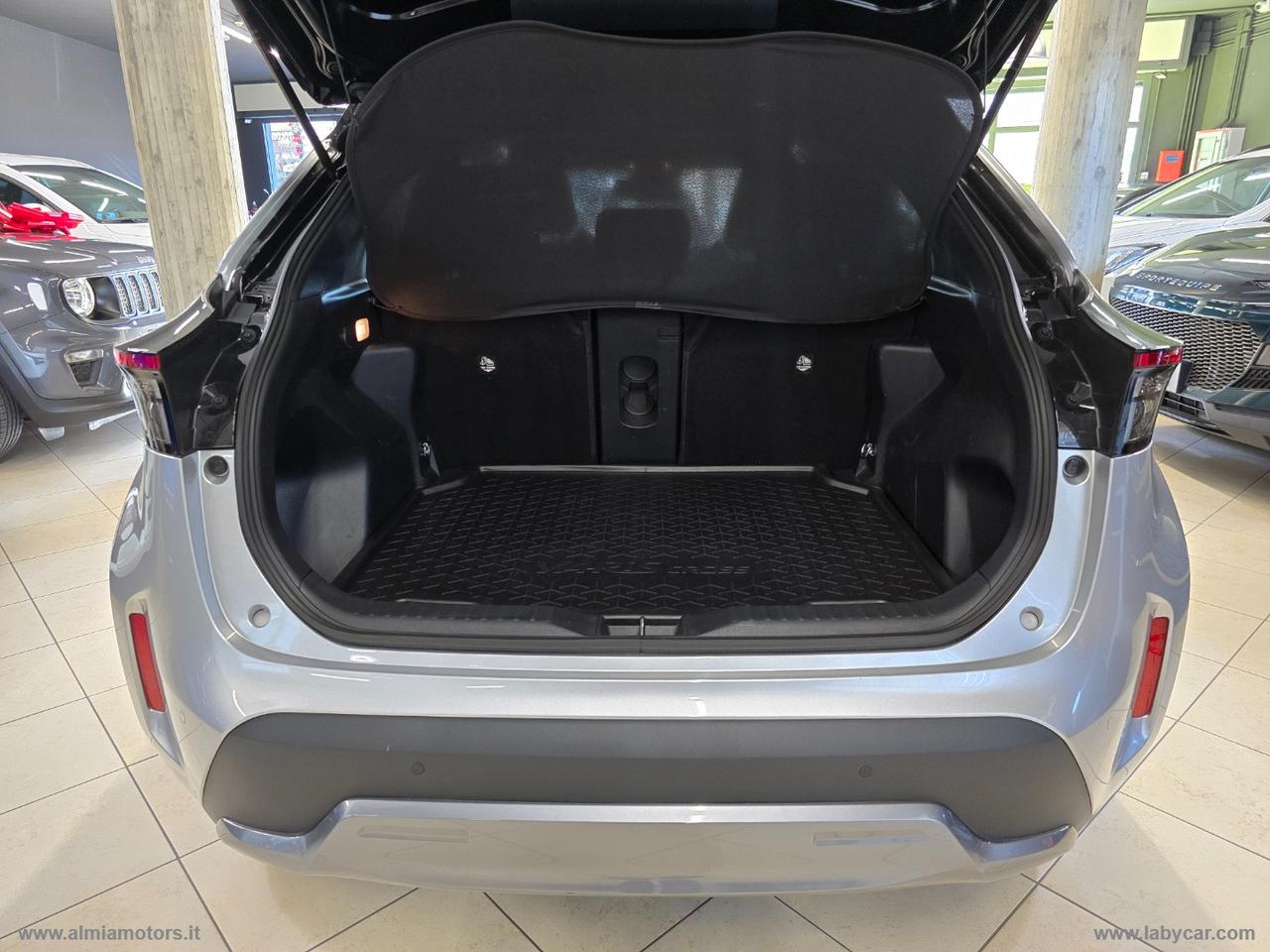 TOYOTA Yaris Cross 1.5 Hybrid 5p. E-CVT Advent.