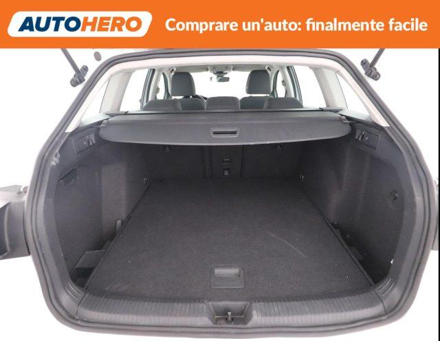 VOLKSWAGEN Golf Variant 1.0 eTSI EVO DSG Life