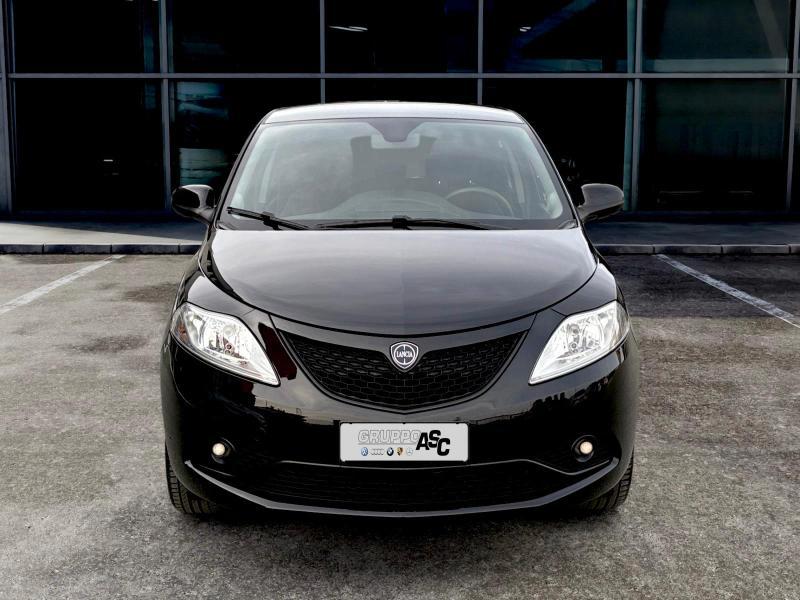 LANCIA YPSILON 1.2 BENZ 69 CV ADATTA A NEOPATENTATI