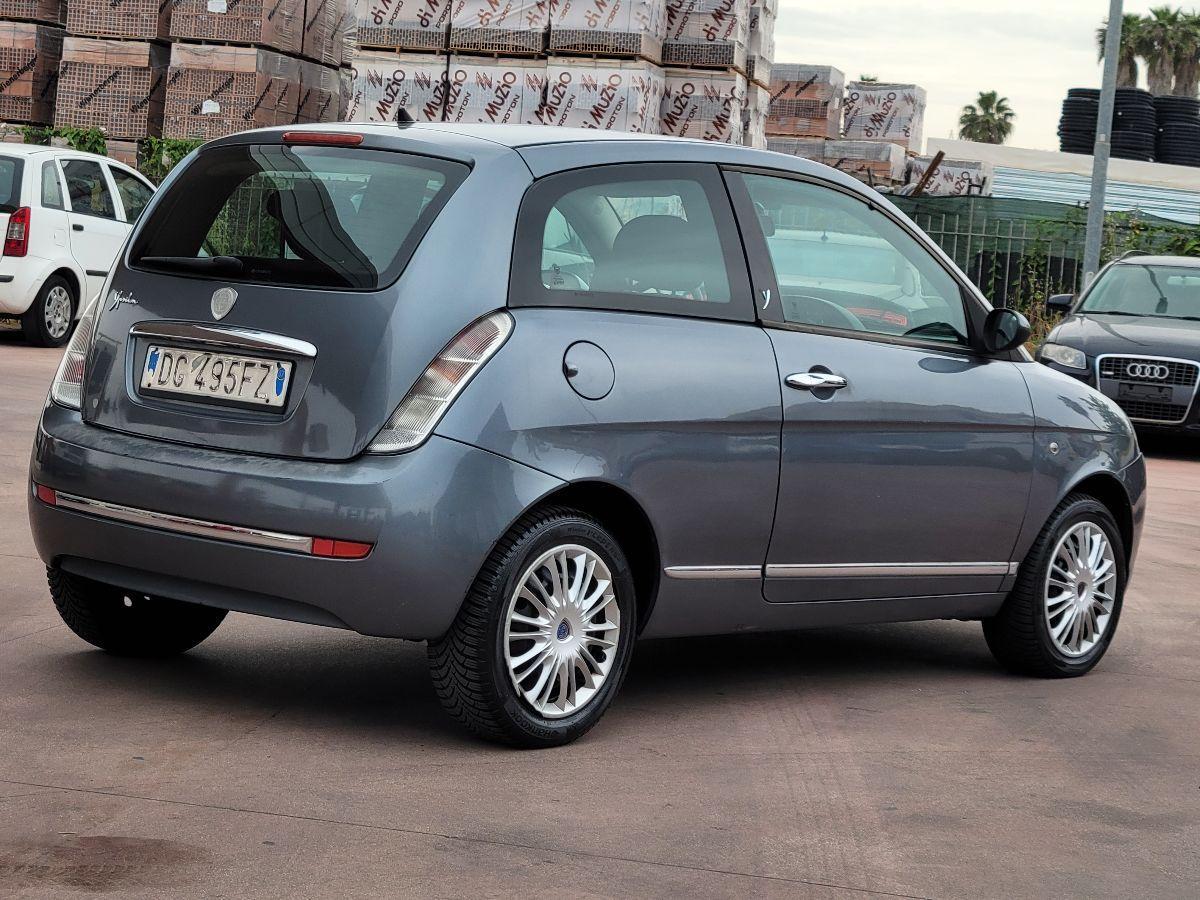 LANCIA - Ypsilon - 1.2 Argento