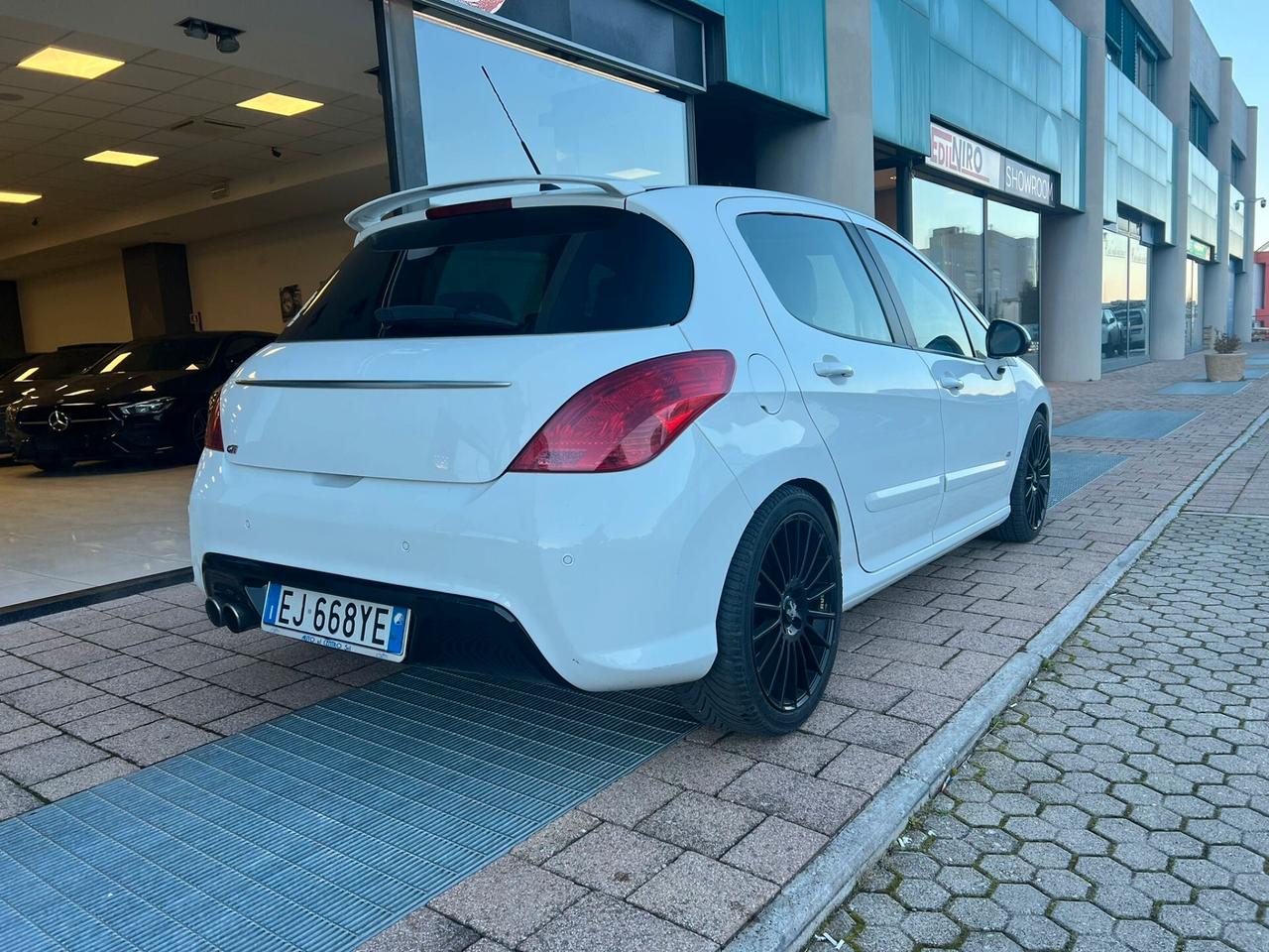 Peugeot 308 1.6 THP 200CV 5p. GTi