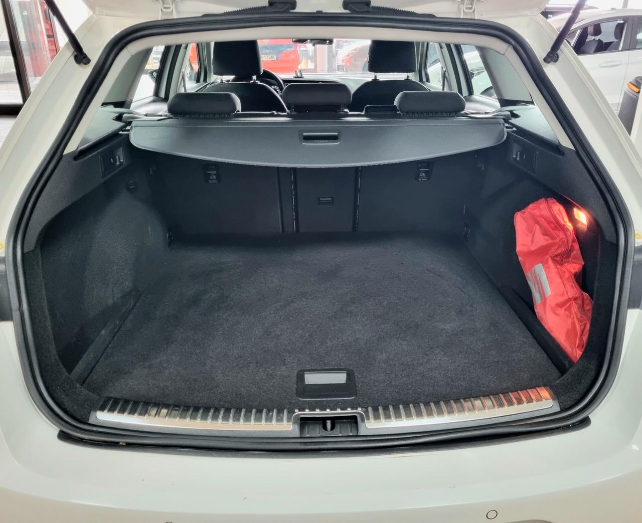 SEAT LEON 1.6 TDI 105 CV BUSINESS NAVI