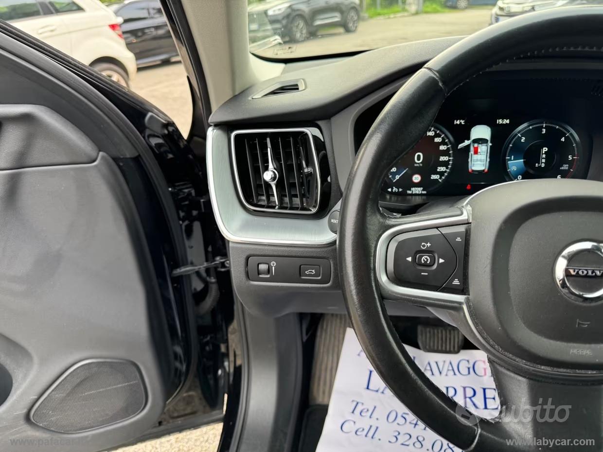 VOLVO XC60 D4 AWD Geartronic Inscription