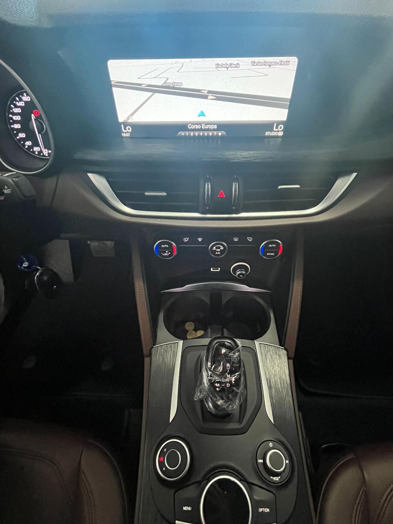 Alfa Romeo Stelvio 2.2 Turbodiesel 210 CV AT8 Q4 Super
