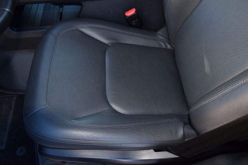 Land Rover Defender Defender 110 3.0D I6 200 CV AWD Auto SE