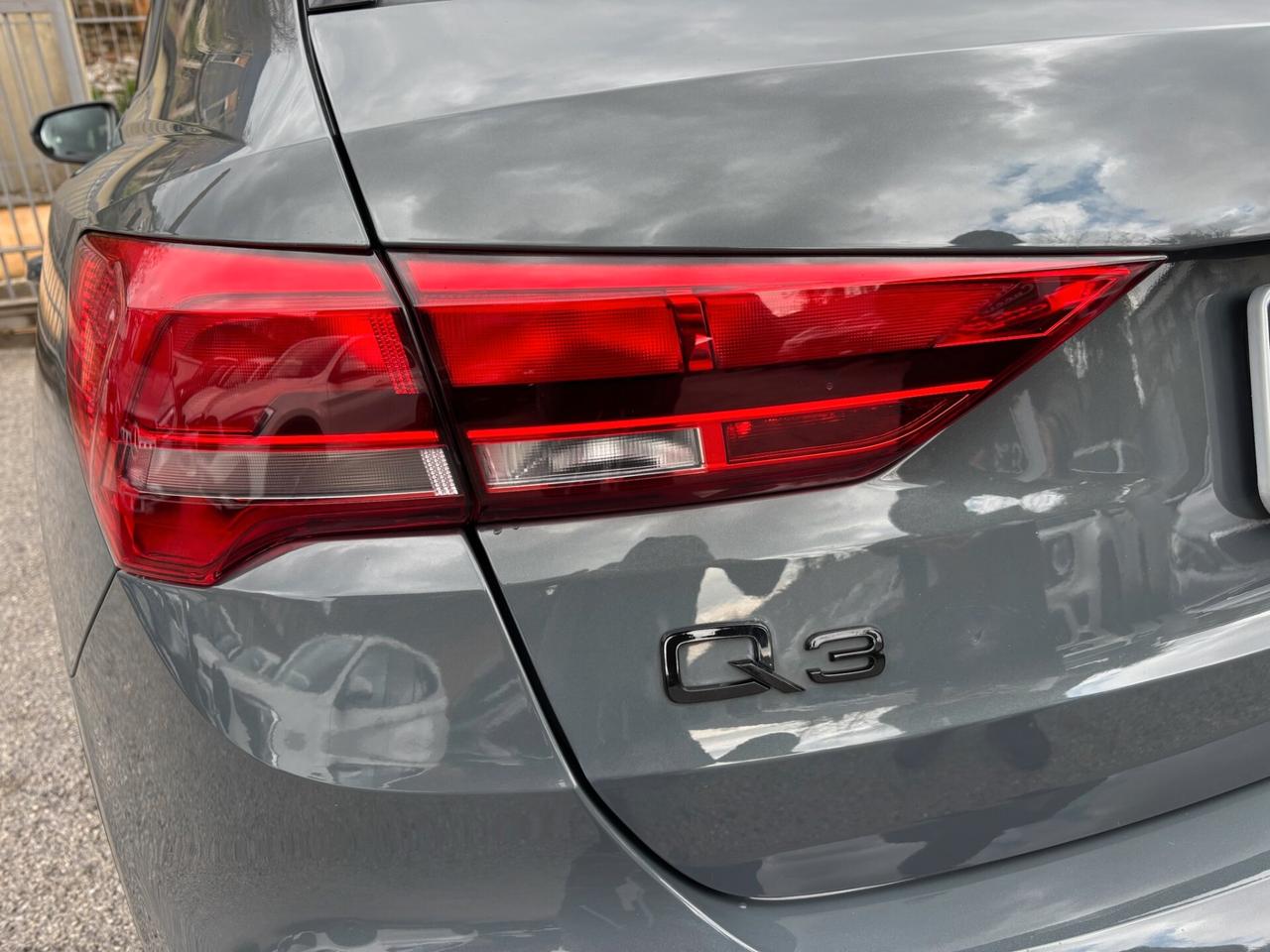 Audi Q3 35 TDI S tronic 150 CV S-LINE