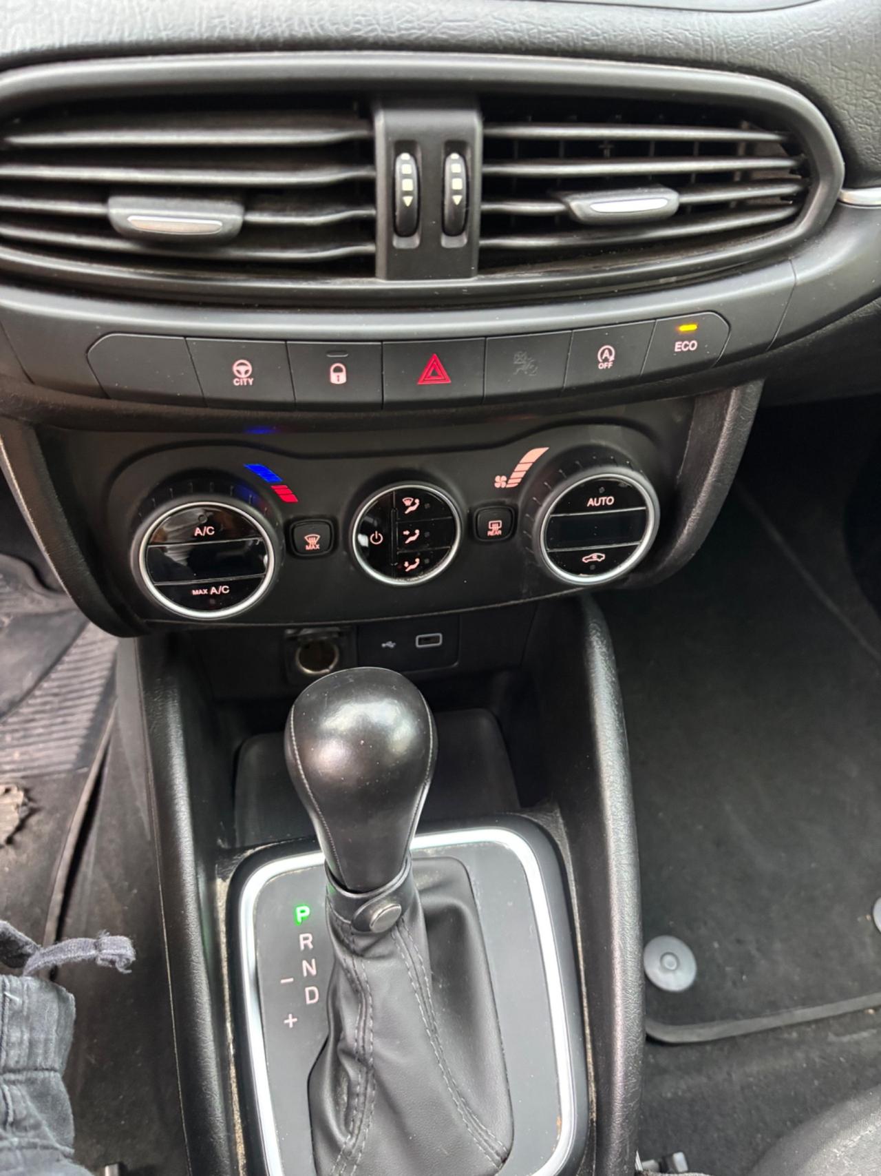 Fiat Tipo 1.6 Mjt S&S SW Lounge