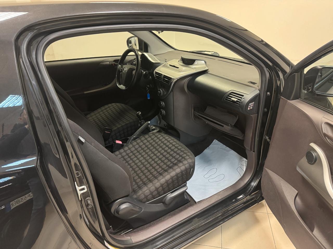 Toyota iQ 1.4 DIESEL