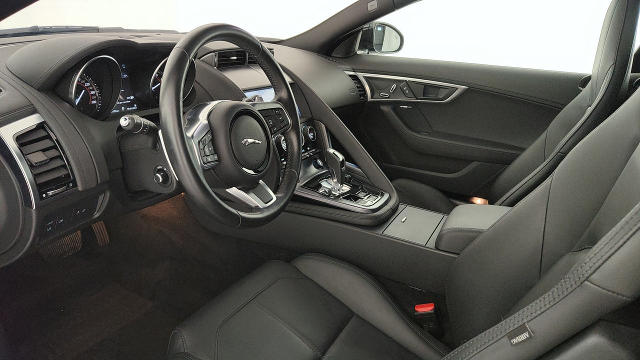 JAGUAR F-Type Coupe 2.0 i4 R-Dynamic rwd 300cv auto