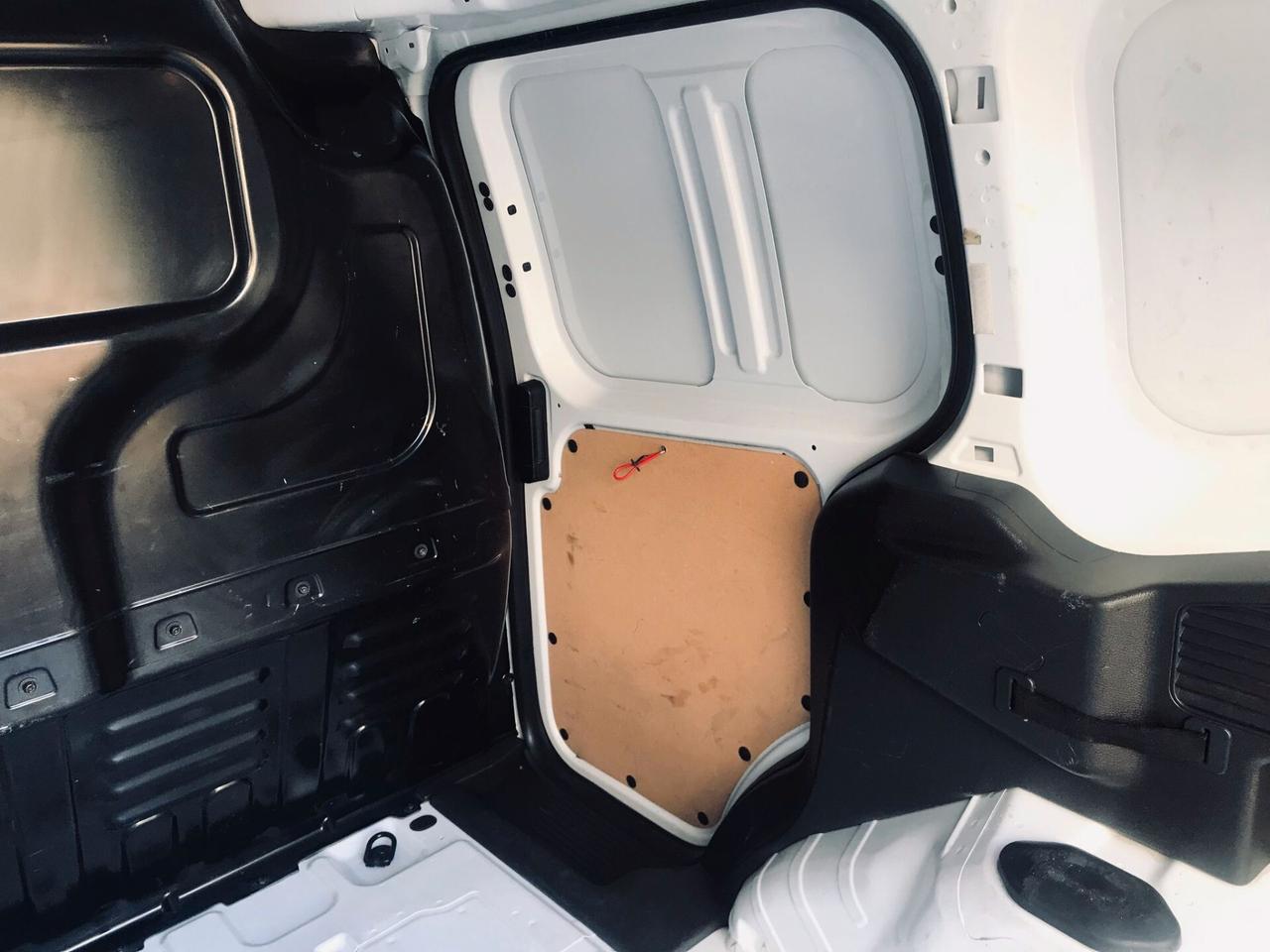 Ford Transit Courier Transit Courier 1.5 TDCi 75CV Van Trend