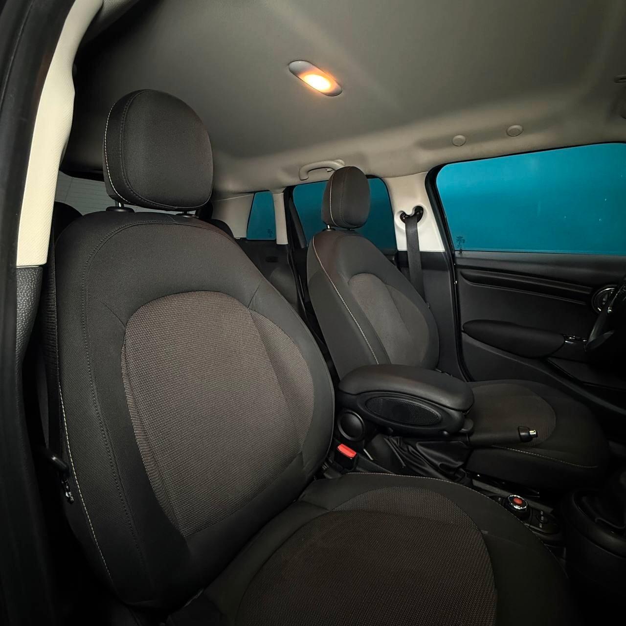 Mini 1.5 Cooper Business